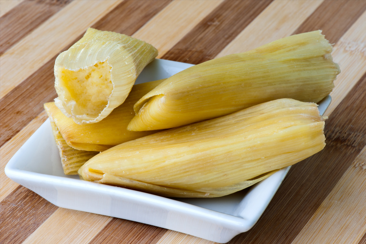 Tamales de elote y piña